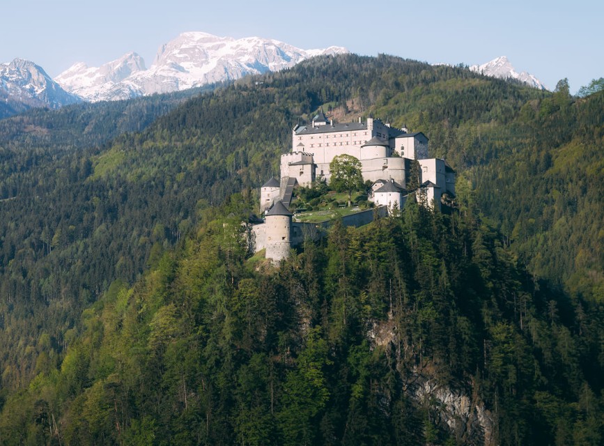 Blick auf die imposante Burg Hohenwerfen im Salzburgerland © SalzburgerLand Tourismus