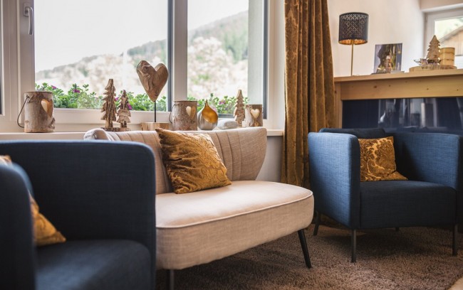 Sitzgelegenheit bei der Rezeption