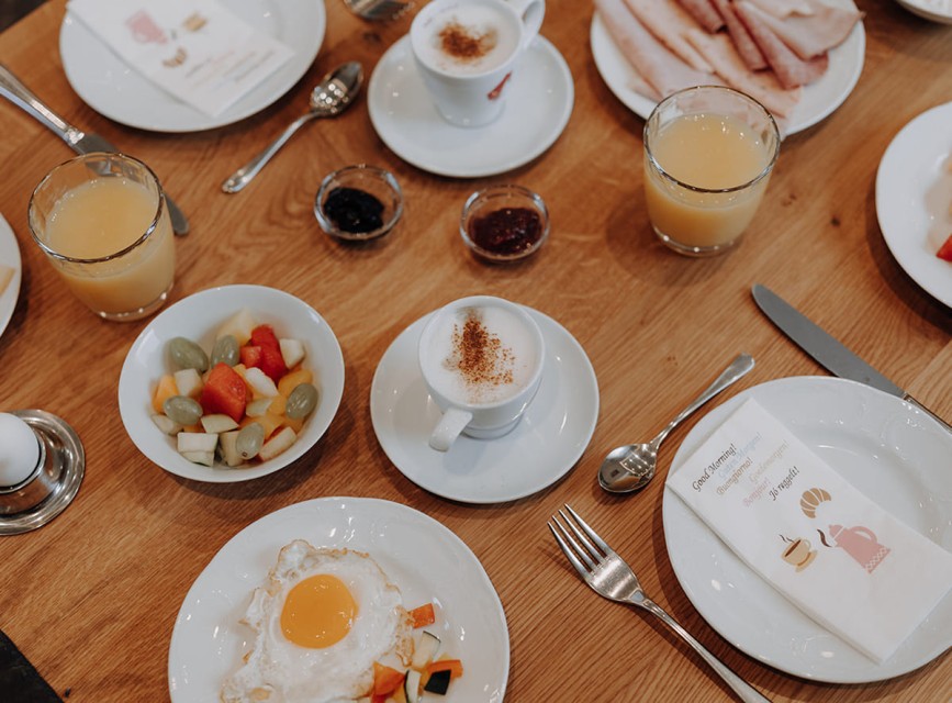 Reichhaltiges Frühstücksbuffet im Familienhotel Botenwirt
