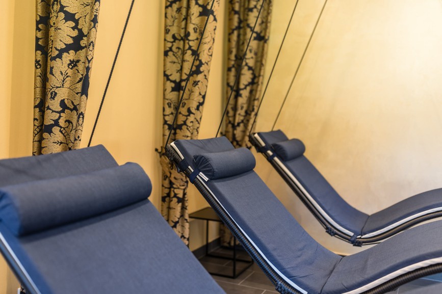 Familienzeit am Naturbadeteich beim Hotel Botenwirt in Kleinarltal