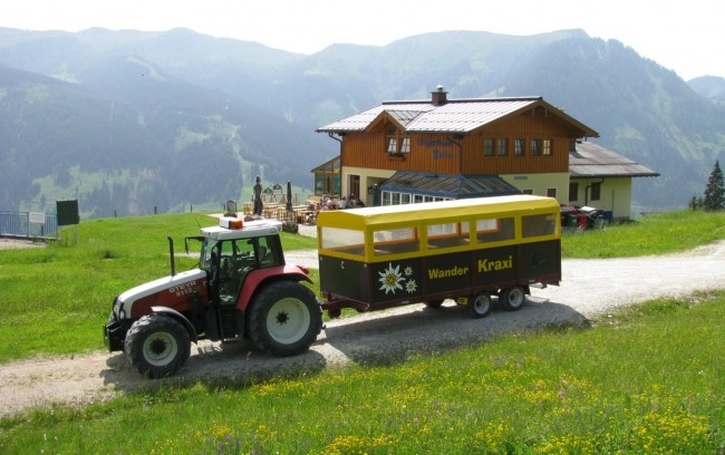 Das Wander-Kraxi bringt dich ein Stück den Berg hinauf, oder bringt dich zurück zum Hotel